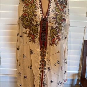 Like New Johnny Was Cream Embroidered Top Large